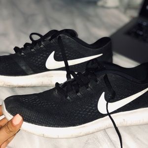 NIKE FREE RN 2016 women’s size 9.5